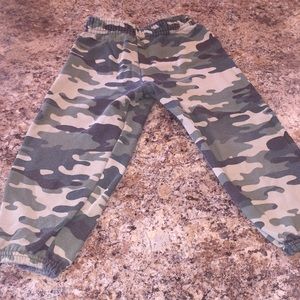 Camo boys sweat pants